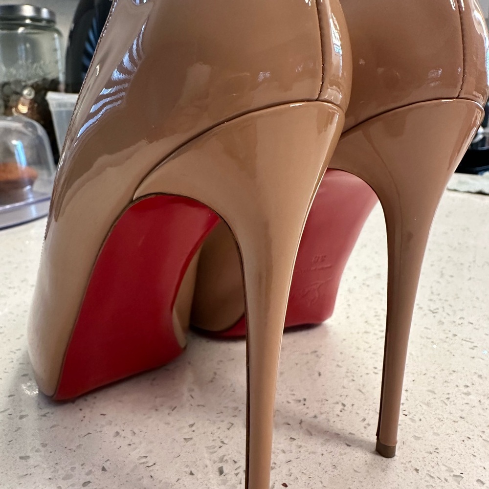 Christian Louboutin - Open Peep Toe Pump - Picture 5 of 6